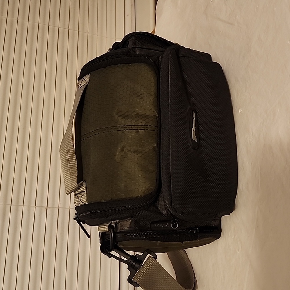 TARGUS CAMERA BAG*